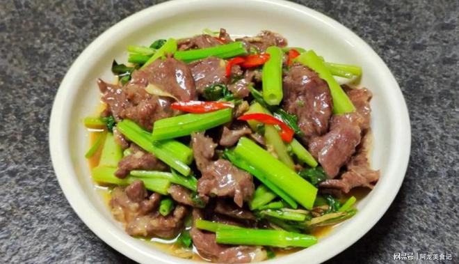 忘吃“5个1”合理饮食为入冬打基础龙八国际娱乐网站霜降过后无论多忙别(图2)