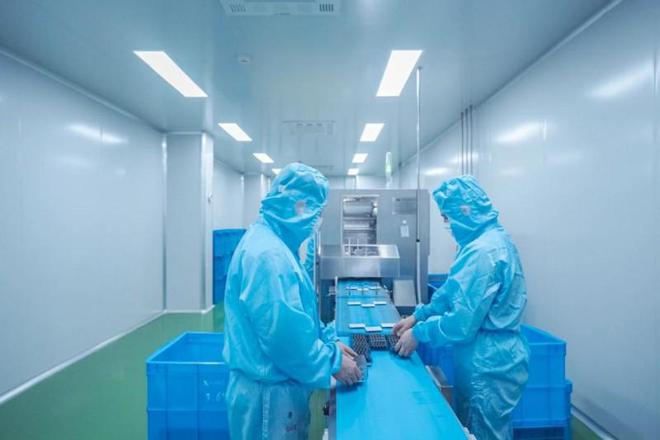 展观向公伟与奥特奇蒙药的绿色实践long8唯一中国网站践行生态发(图2)